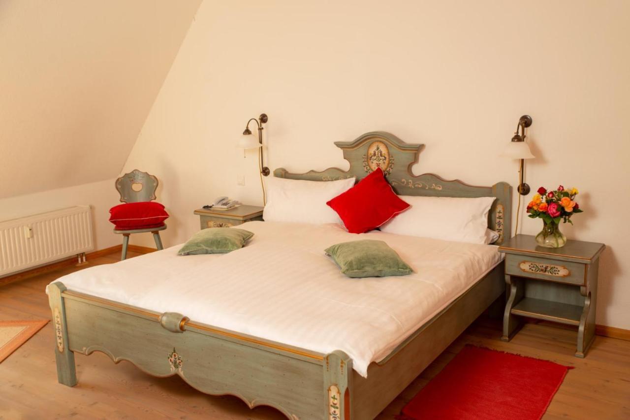 Hotel Wappenstube Эрбах Экстерьер фото