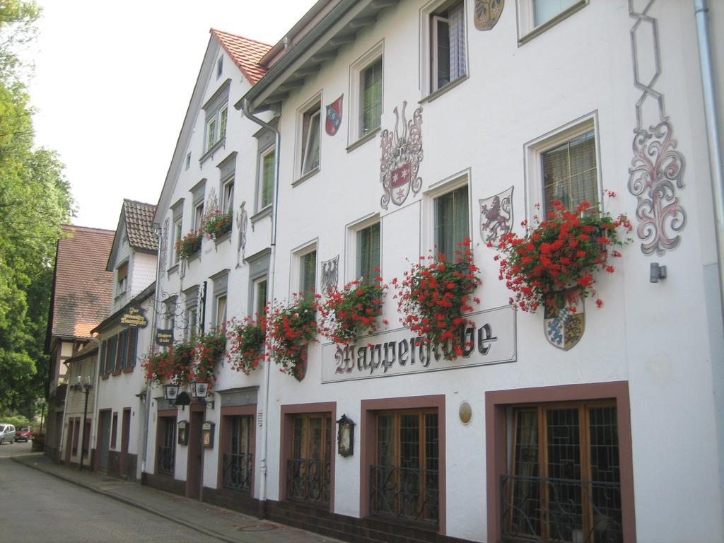 Hotel Wappenstube Эрбах Экстерьер фото