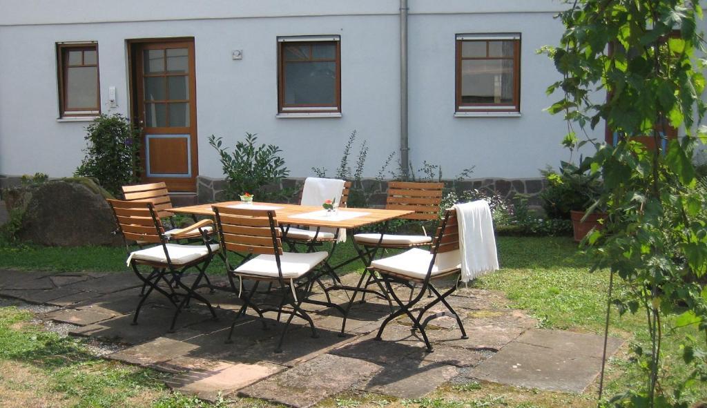 Hotel Wappenstube Эрбах Экстерьер фото